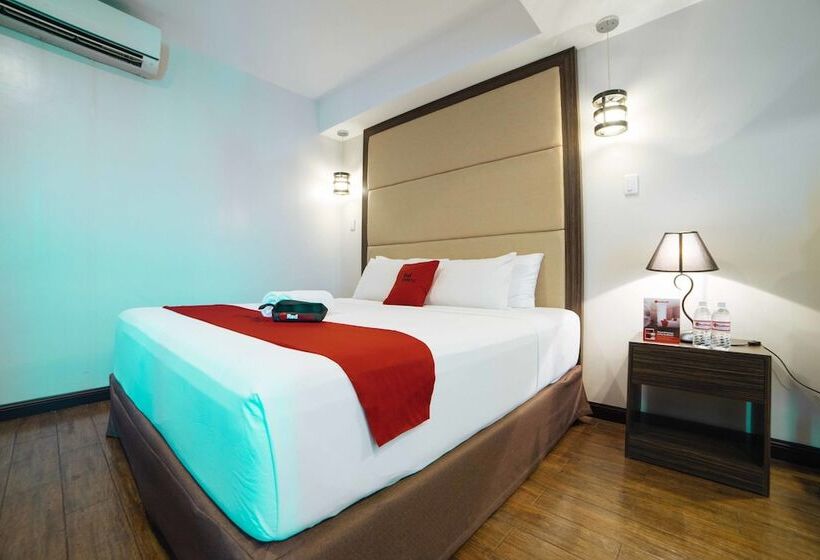 호텔 Reddoorz Premium @ West Avenue Quezon City