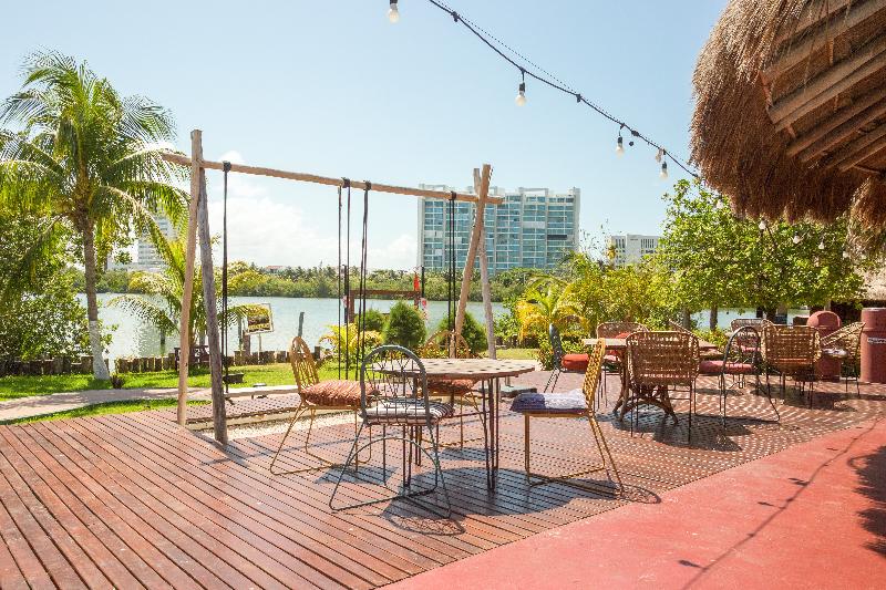 Fotos del hotel Selina Cancun Laguna  Zone:  15