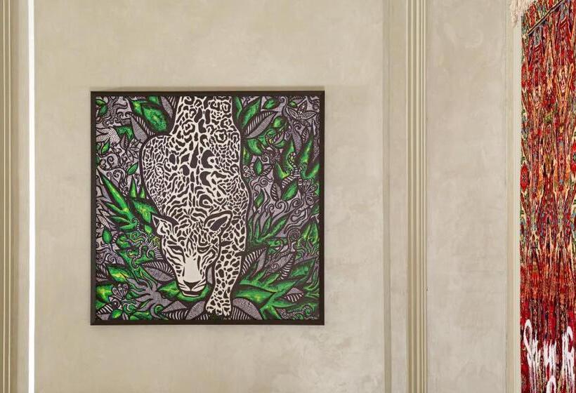هتل Art Gallery