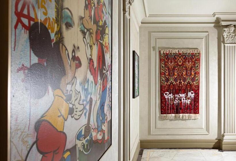 هتل Art Gallery