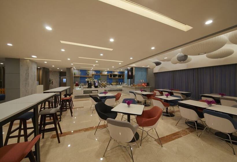 هتل Holiday Inn Express Zhengzhou Zhengdong, An Ihg