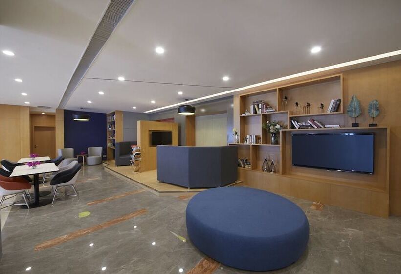 هتل Holiday Inn Express Zhengzhou Zhengdong, An Ihg