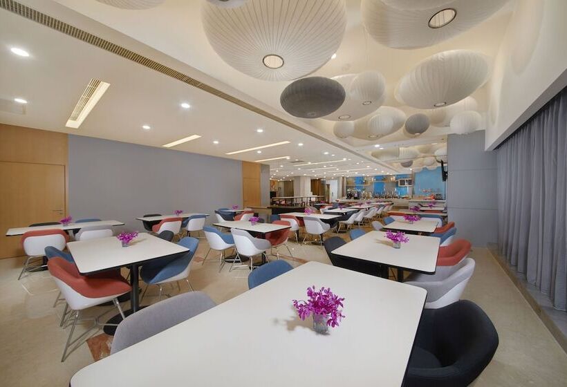 هتل Holiday Inn Express Zhengzhou Zhengdong, An Ihg