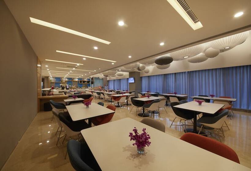 هتل Holiday Inn Express Zhengzhou Zhengdong, An Ihg