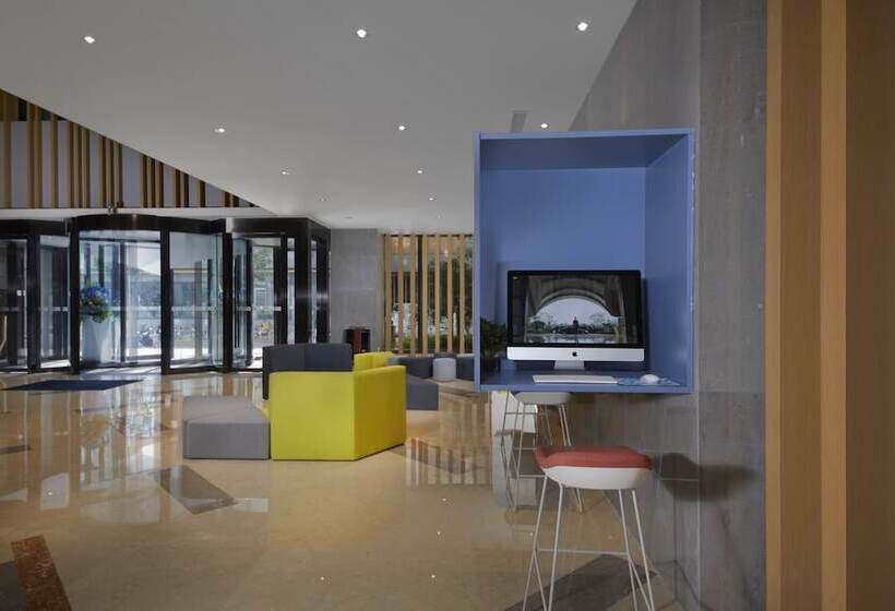 هتل Holiday Inn Express Zhengzhou Zhengdong, An Ihg
