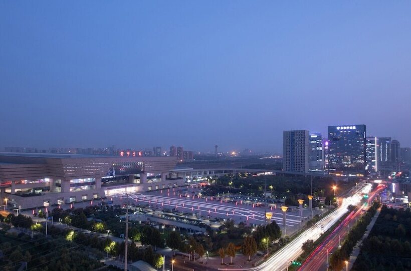 هتل Holiday Inn Express Zhengzhou Zhengdong, An Ihg