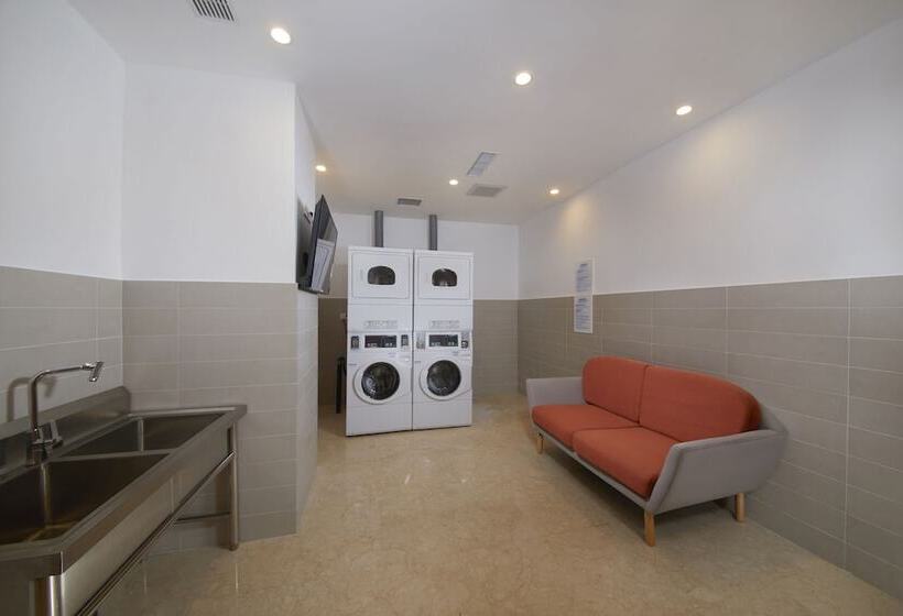 هتل Holiday Inn Express Zhengzhou Zhengdong, An Ihg