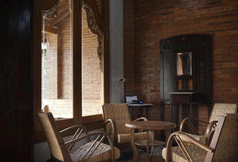 هتل Kampoeng Joglo Boutique