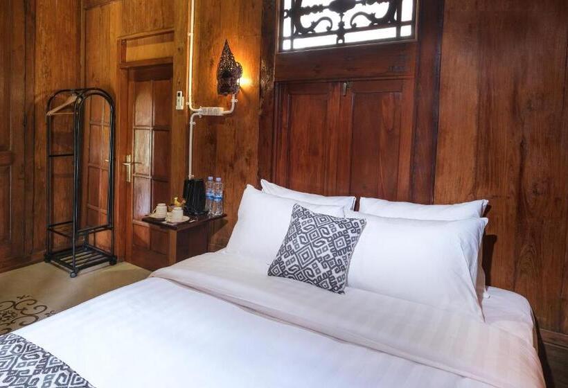 هتل Kampoeng Joglo Boutique