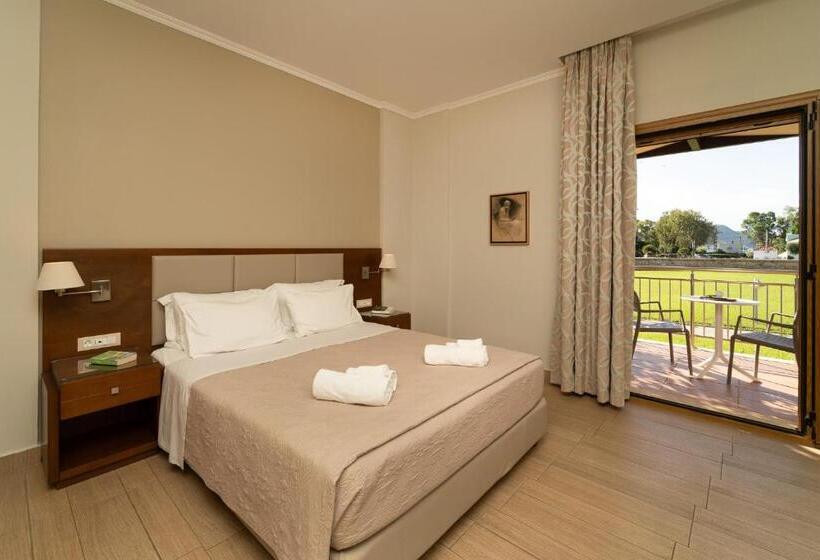 호텔 Niriides Luxury Villas