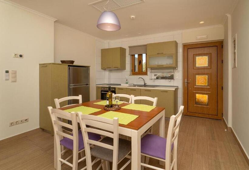 호텔 Niriides Luxury Villas