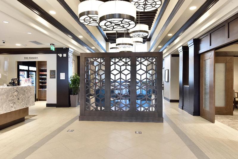 هتل Staybridge Suites Waterloo  St. Jacobs Area