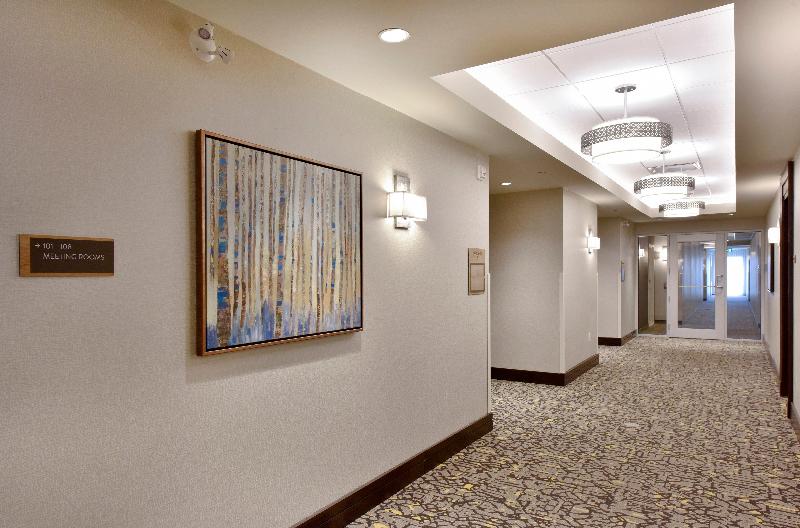 هتل Staybridge Suites Waterloo  St. Jacobs Area