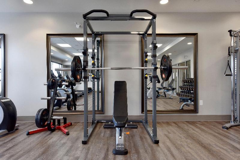 هتل Staybridge Suites Waterloo  St. Jacobs Area