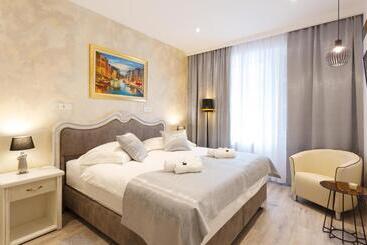 مسافرخانه Well Of Life Luxury Rooms