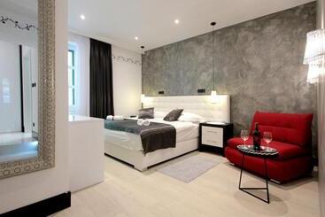 مسافرخانه Well Of Life Luxury Rooms