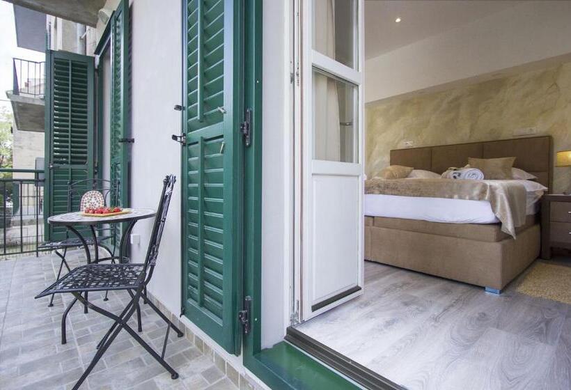 簡易ホテル Well Of Life Luxury Rooms