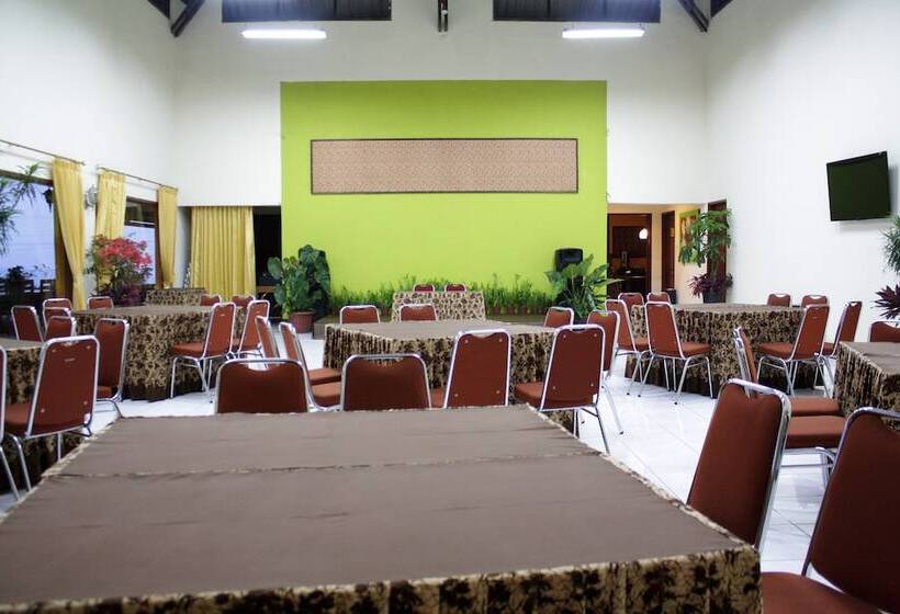 فندق Oyo 209 Permata Hati Resort & Organic Farm