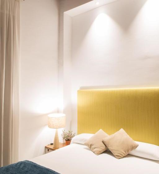 Suites Campo Del Príncipe