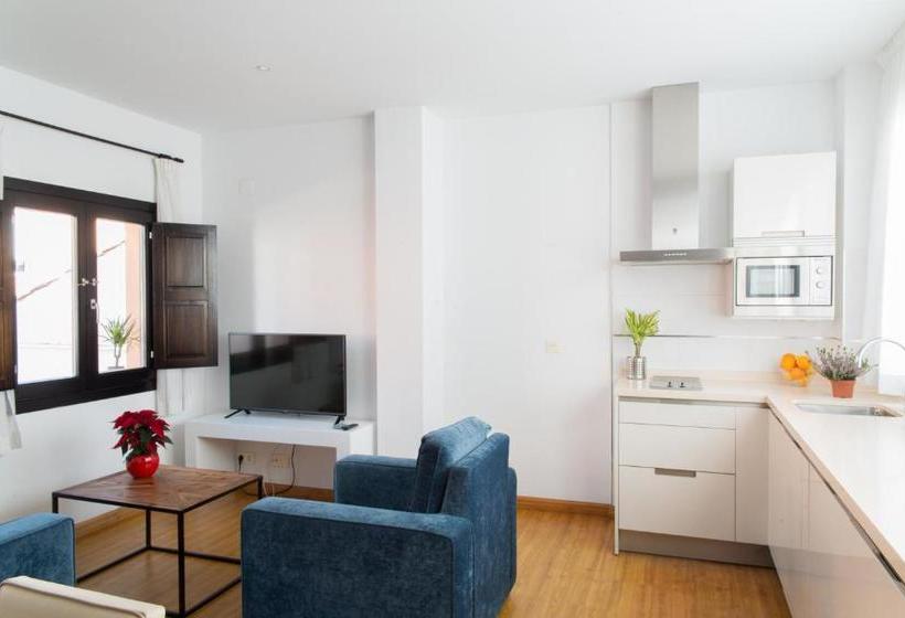 Suites Campo Del Príncipe