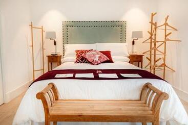 Apartamentos Turísticos La Plaza - Chipiona