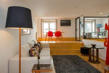 Flores 36 By Yoursporto - Oporto