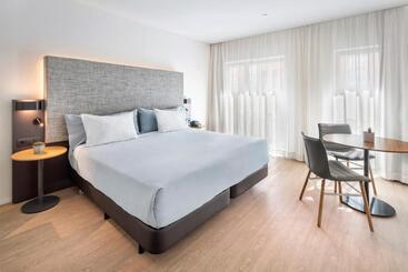 Innside by Meliá Madrid Valdebebas - Madrid