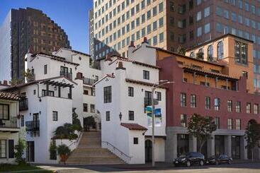 Plaza La Reina - Los Angeles