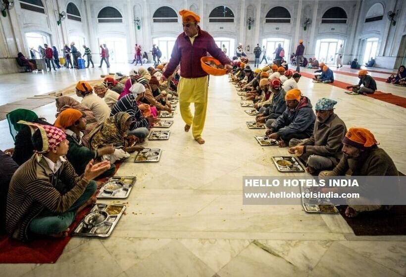 Fotos del hotel Suzi International:  11