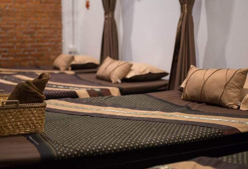 Fotos del hotel Arch39 The Wall:  15