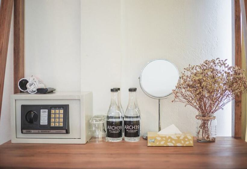 Fotos del hotel Arch39 The Wall:  25