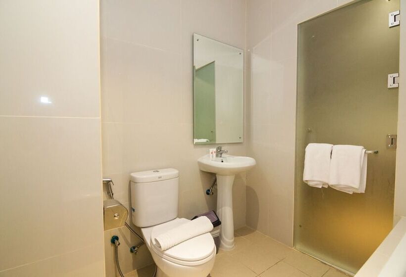 Fotos del hotel Blitz  Batam Centre:  6