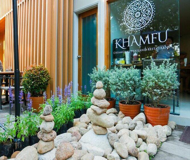 Fotos del hotel Lanna Thaphae:  24