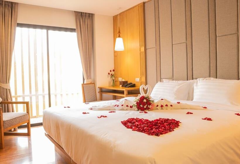 Fotos del hotel Lanna Thaphae:  4