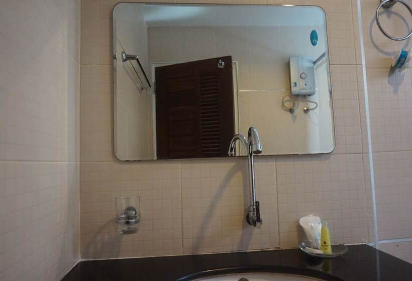 Fotos del hotel The Park Nangrong Resort:  14