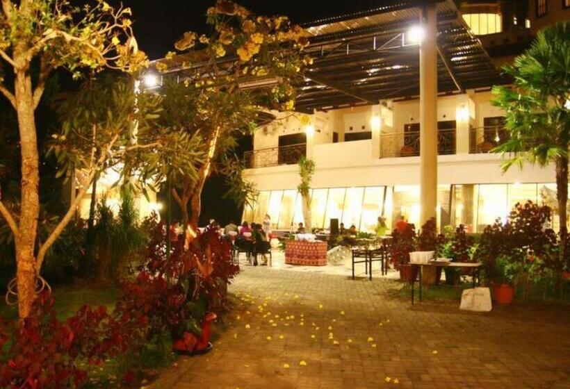 Fotos del hotel Vanda Gardenia Trawas:  18