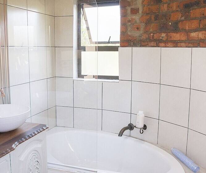 Fotos del hotel Matusadona Guest Lodge:  23