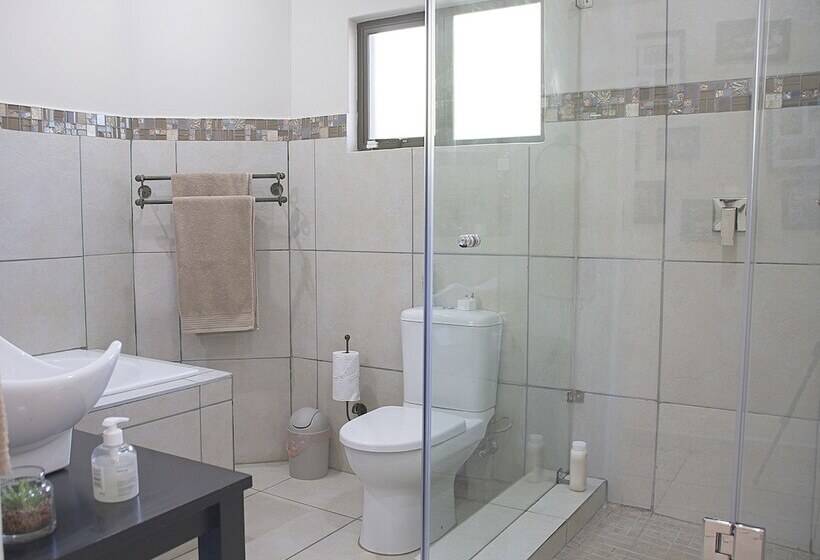 Fotos del hotel Matusadona Guest Lodge:  5