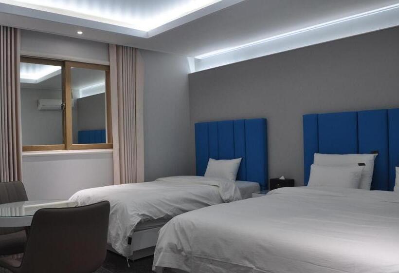 Fotos del hotel Venture:  9