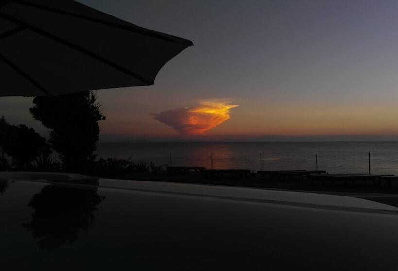 Fotos del hotel Kawayan Holiday Resort:  5