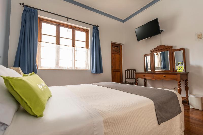 Fotos del hotel Hostal El Patio B&b:  5