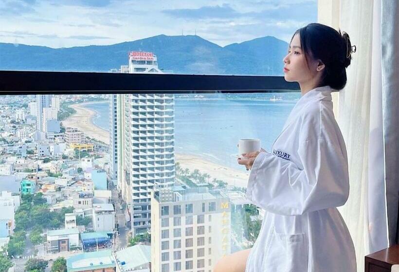 Fotos del hotel Johnny's Luxury Apartments:  6