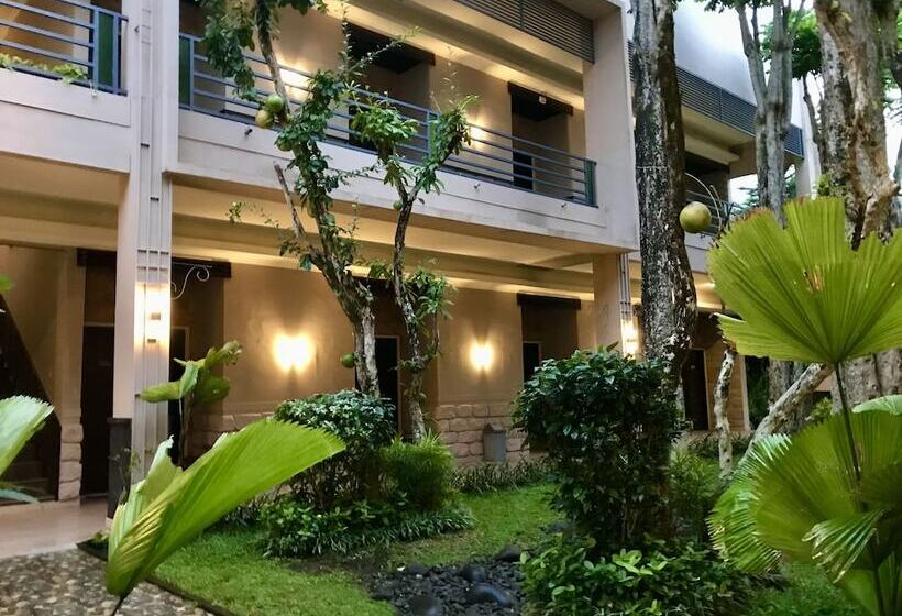 Fotos del hotel Savita Garden Inn:  2