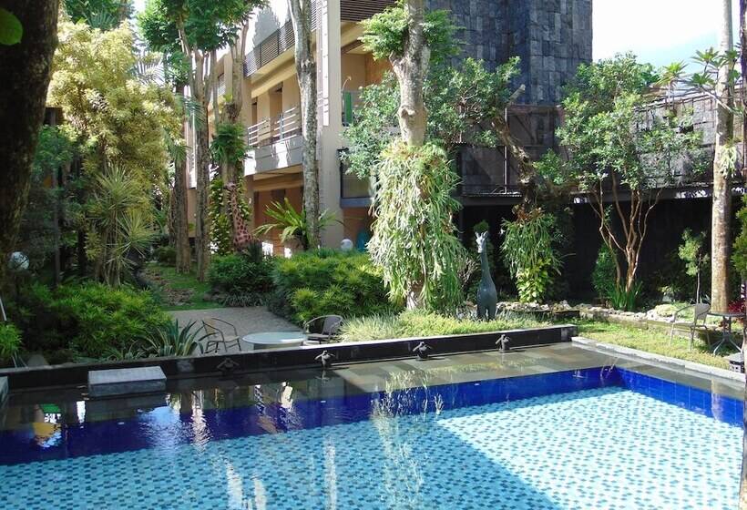 Fotos del hotel Savita Garden Inn:  10