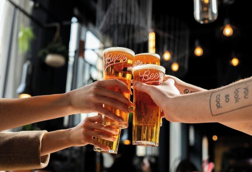 Fotos del hotel Moxy Edinburgh Fountainbridge:  20