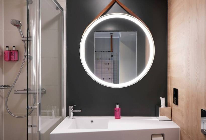 Fotos del hotel Moxy Edinburgh Fountainbridge:  4