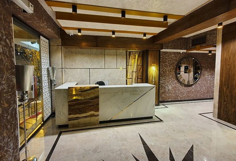 Fotos del hotel Parkway Inn  & Spa:  3