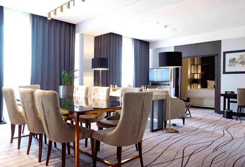 Fotos del hotel Royal Tulip Darmo Surabaya:  2