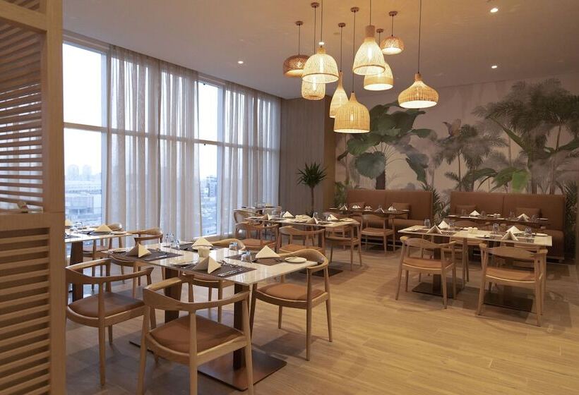 Fotos del hotel Novotel Jumeirah Village Triangle:  9