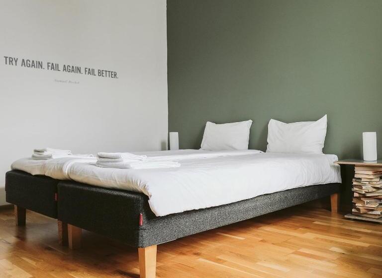 Fotos del hotel Bookinn B&b:  13